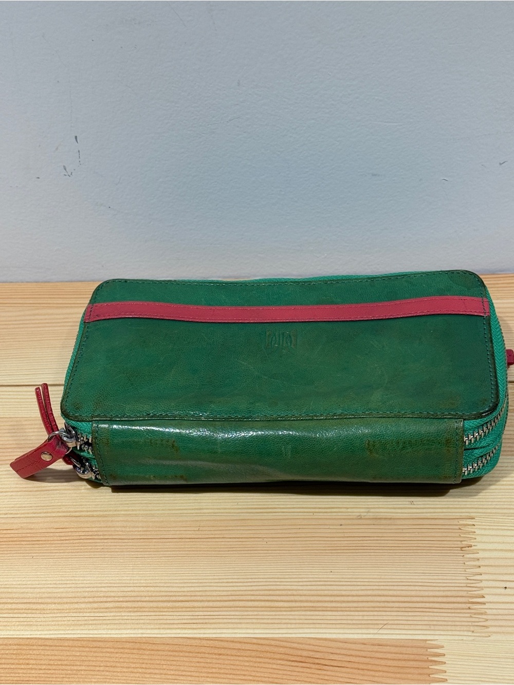 TUSK NYC Leather Double Zip Organizer Wallet Clutch Green Pink Colorblock - Picture 4 of 13